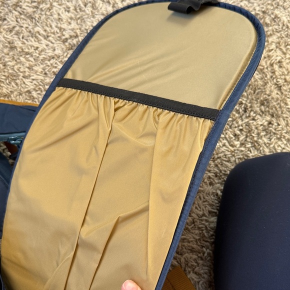 Dakine Mens Snowboarding Backpack Blue and Yellow Backpack - Picture 14 of 16